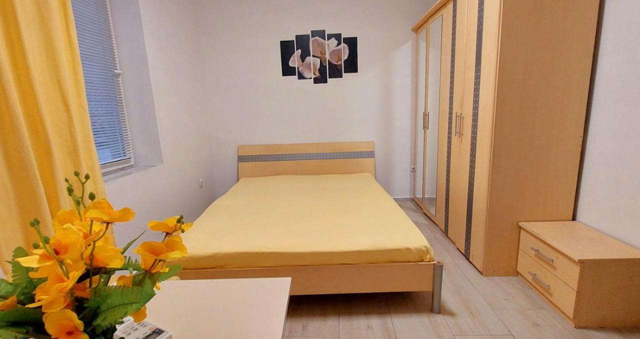 Amore 2- New Apartment In Top Center Varna Eksteriør billede